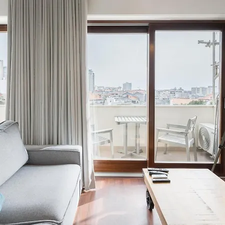 아파트 Guestready - Almada 516 *
